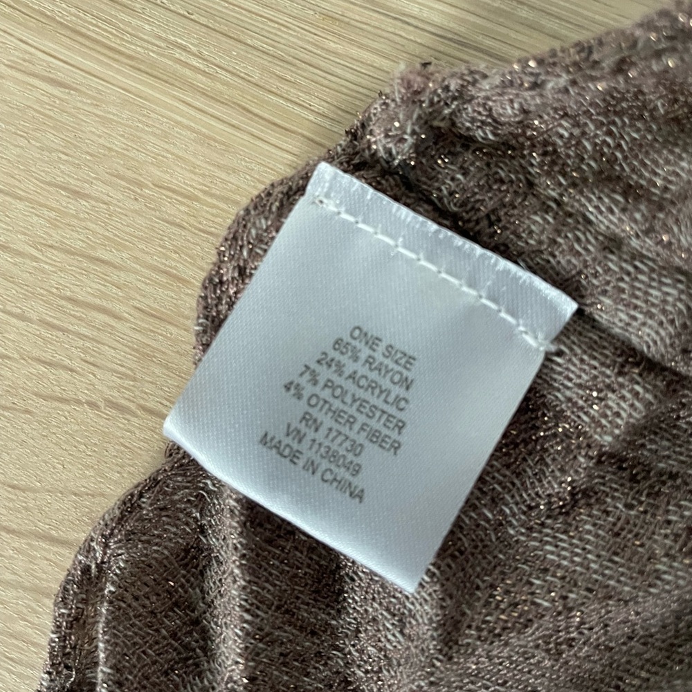 Metallic Knit Scarf - Picture 8 of 9